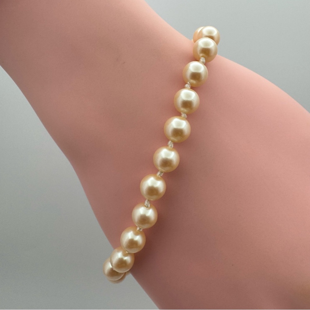 Delicate Faux Pearl Bracelet w Ornate Silver-Tone Filigree Clasp